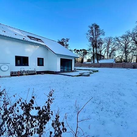 Architektenhaus In Seenaehe Mit Grossem Garten Semesterbostad *