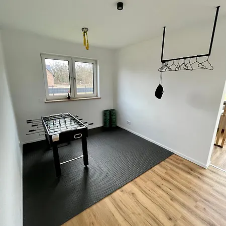 Prázdninový dům Architektenhaus In Seenaehe Mit Grossem Garten Jabel