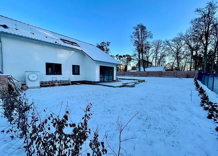 Architektenhaus In Seenaehe Mit Grossem Garten Semesterbostad *